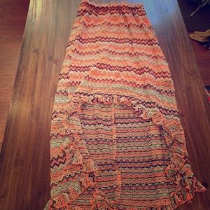 Stylish knitted high-low skirt